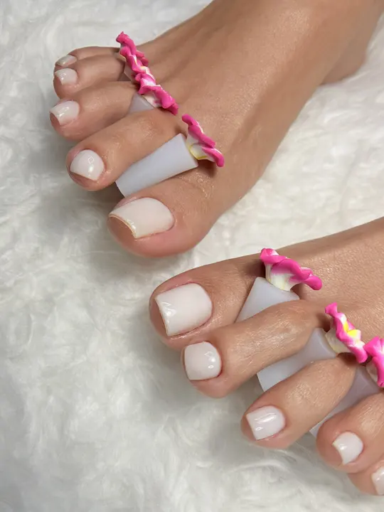 Pedicura profesional realizada por Coquette Studio