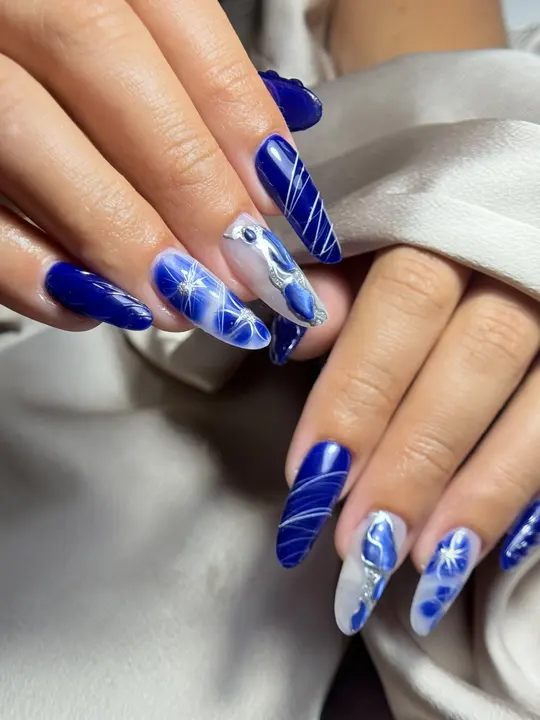 Trabajo de manicura realizado por Coquette Studio